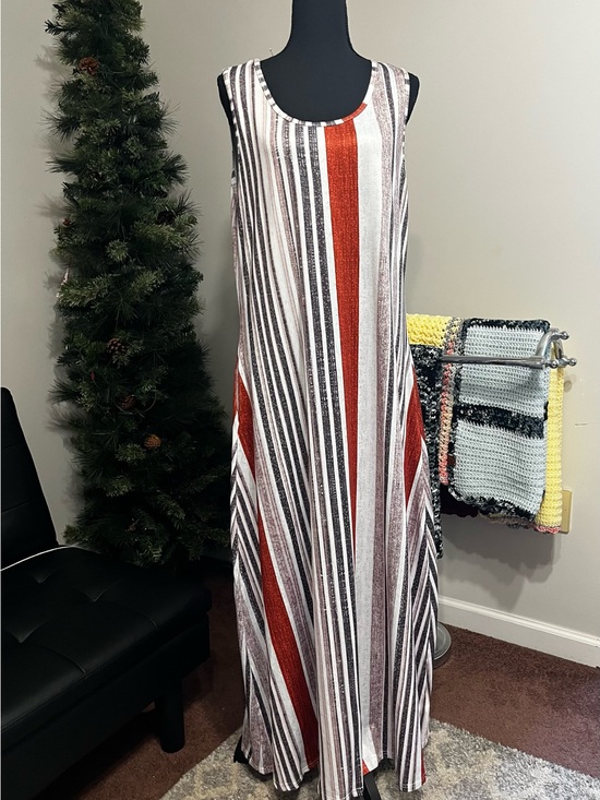 Dresses & Skirts - Sleeveless Striped Maxi Dress in Rust, White & Black with pockets